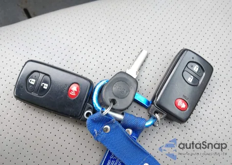 2010 Toyota Rav4 Limited V6 z USA, uszkodzony, nr VIN 2T3DK4DV5AW033744